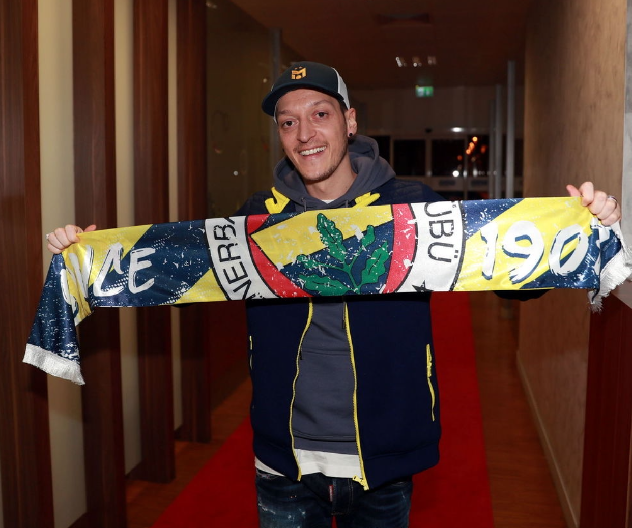 Mesut Özil - elsket og hadet