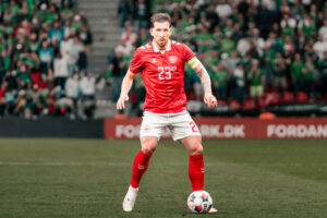 Højbjerg vil lokke landsmænd: Peger på Højlund og AC!